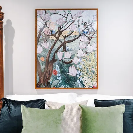 The Jane Austin In - Sleeps 6