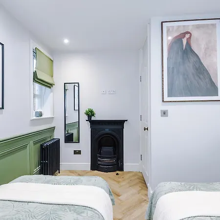 Stunning 2 Bed Abode In - Sleeps 6 アパート