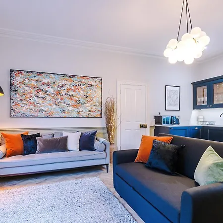 Contemporary Central 2 Bed Abode In York - Sleeps 6 York