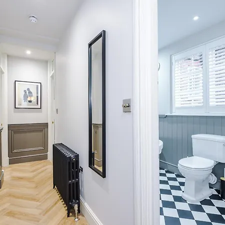 Contemporary Central 2 Bed Abode In York - Sleeps 6