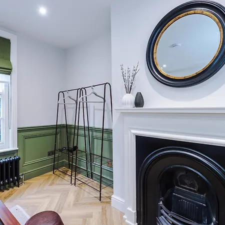 Apartment Contemporary Central 2 Bed Abode In York - Sleeps 6 *