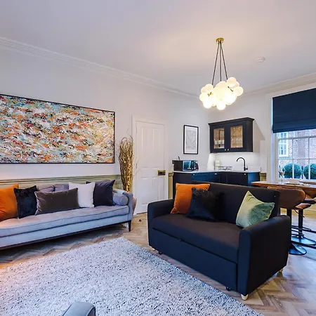 Stunning 2 Bed Abode In - Sleeps 6 *
