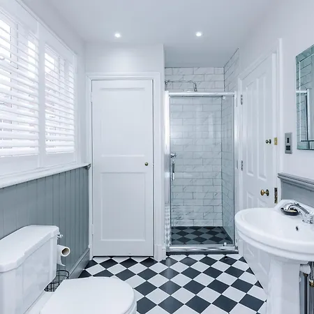 Apartment The Jane Austen In - Sleeps 6 *